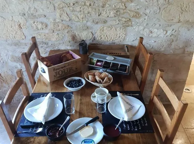 L'etable Gourmande D'hotes Et Ferme Frühstückspension Aubas